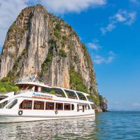 Halong Bay Full Day on Luxury Alova Cruise with Transfer and Lunch